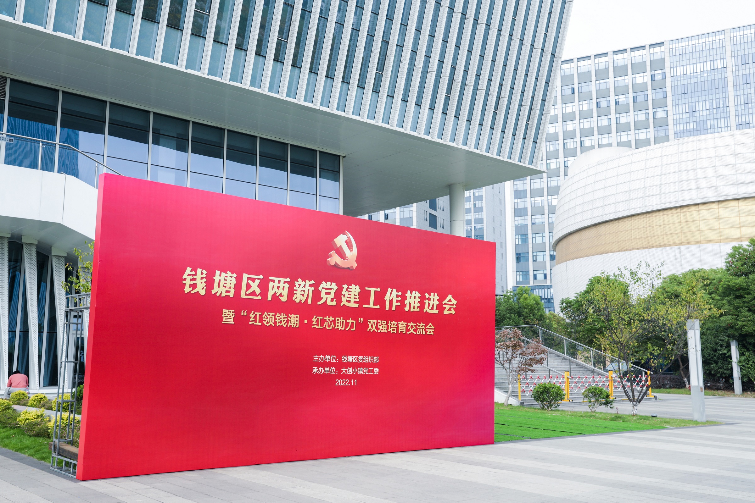 照片1(1).jpg 照片1(1).jpg